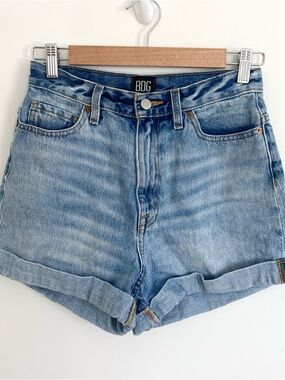 Urban Outfitters Cuffed Denim Mom Shorts